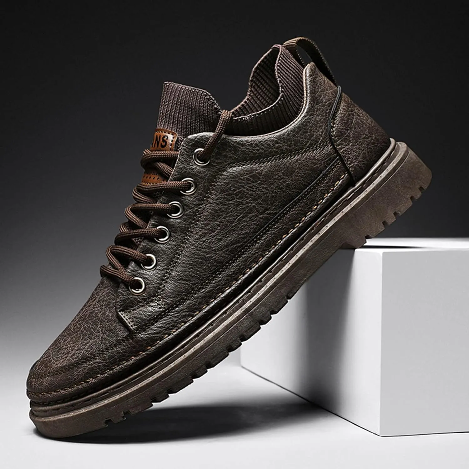 2022 New Men's Fashion Trend Car Stitching Round Toe Canvas Casual Men Comfy Casual Microfiber Leather Shoes