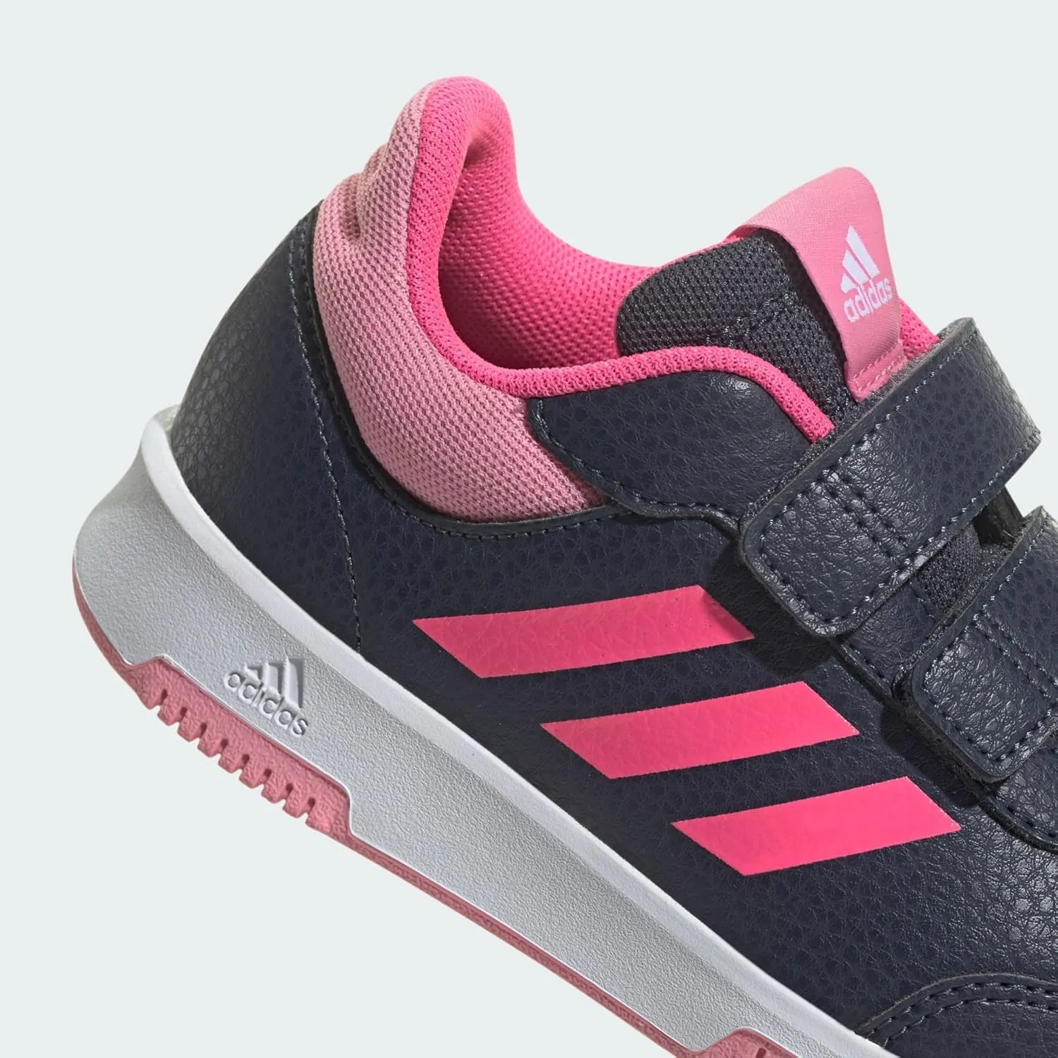adidas Unisex-Kid's Sneaker Running Shoe, 37 1/3 EU