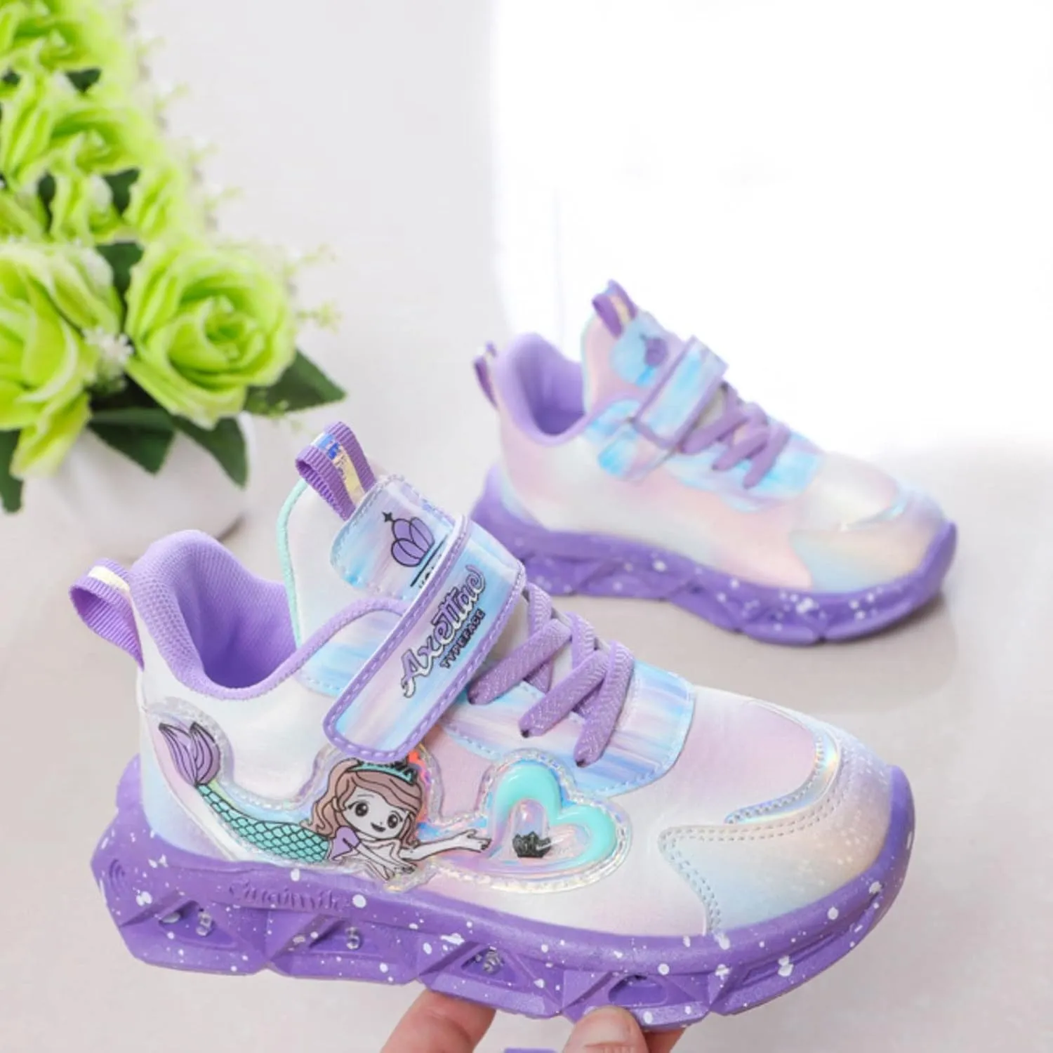 Girls’ Princess Shoes Slip On Light Up Shoes Mermai𝐝 Shoes Breathable Mesh Sneakers Lightweight Girls Sneakers