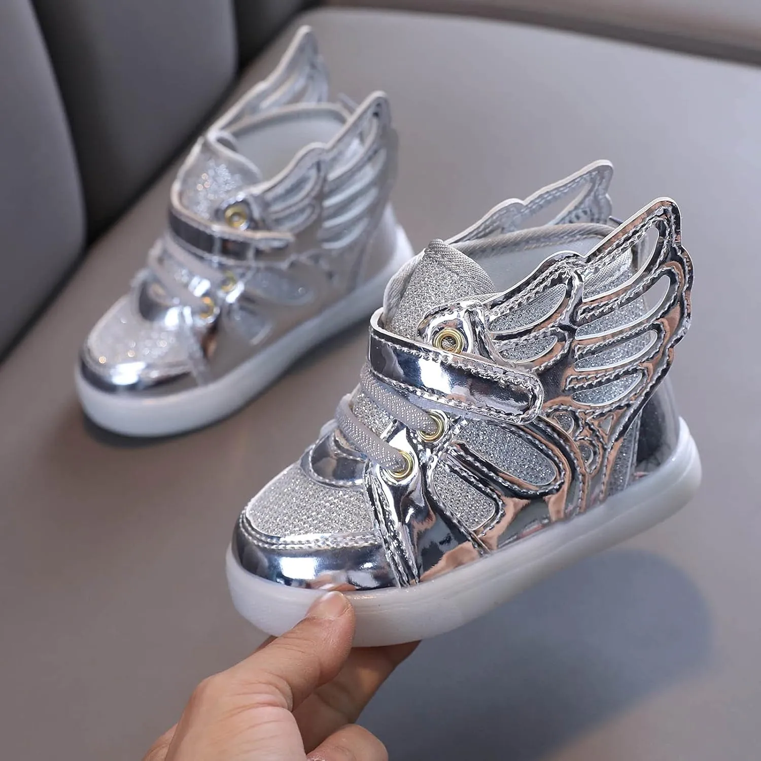 Kids Sneakers 1-6 Years Children Baby Girls Boys Sneakers Bling Led Light Fashion Lace Up Sport Shoes White Sneakers