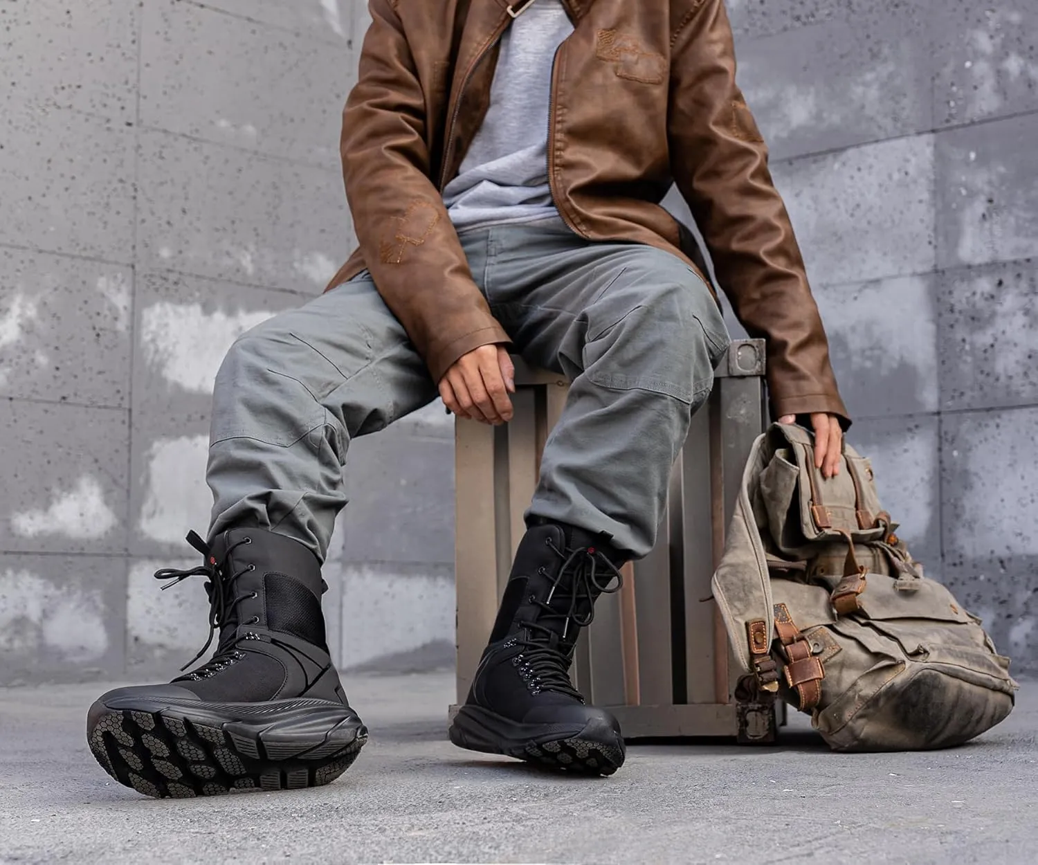 LARNMERN Non Slip Tactical Work Boots Men Military Hiking Boots Slip Resistant 8 Inches Indutrial Construction Sneakers Light and Comfy