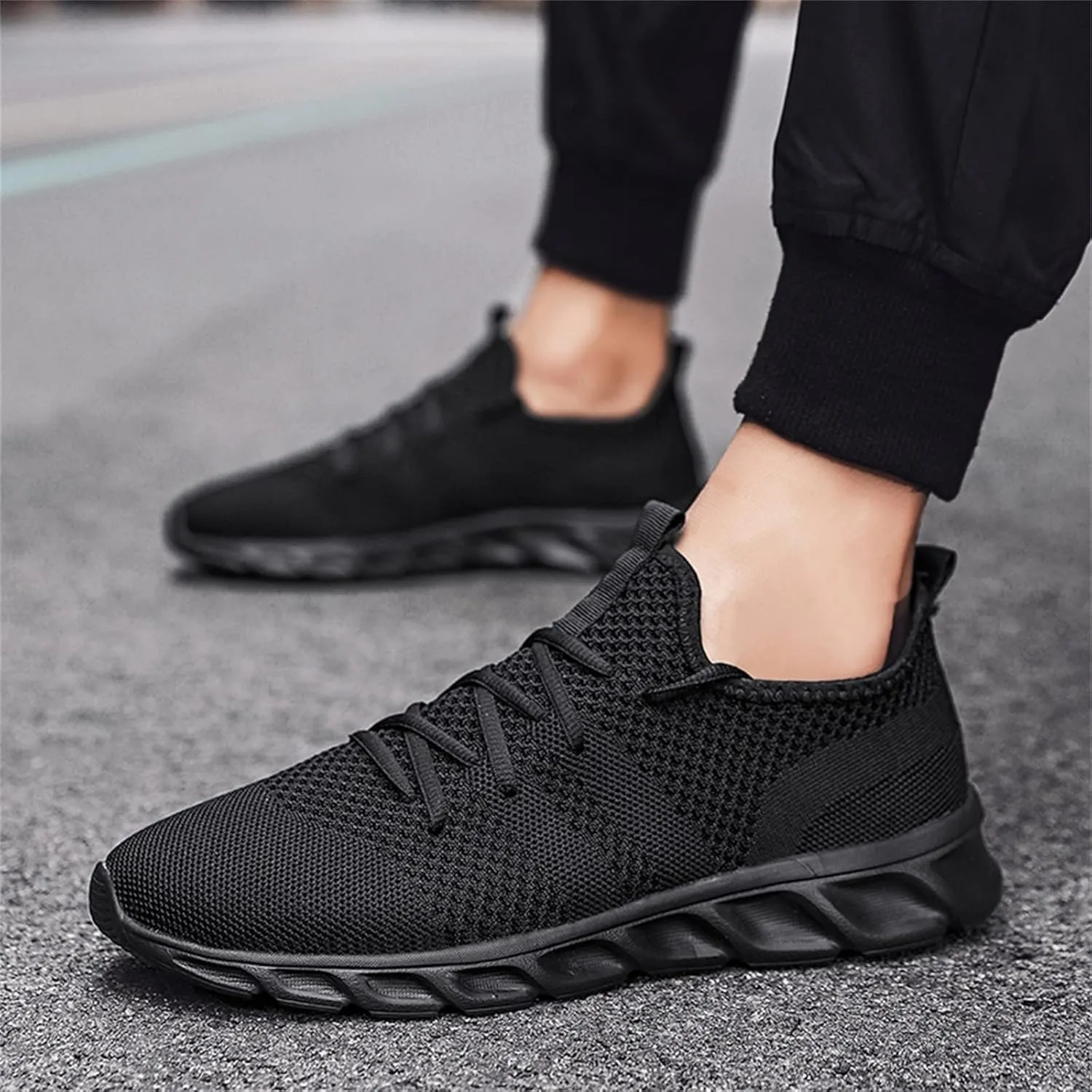 Mens Breathable Cushion Running Shoes Lightweight Comfy Sole Walking Shoes with Arch Support Low Top Mesh Tennis Shoe for Men Lace up Casual Work Sneakers Daily Work Shoe Men
