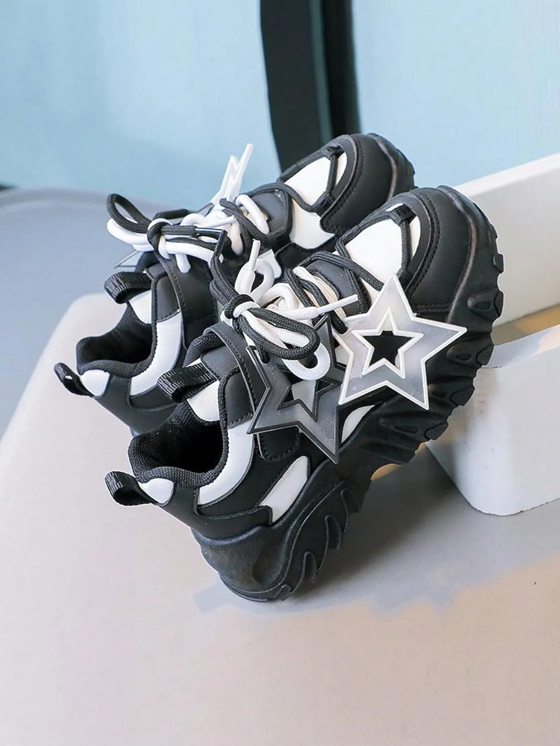 Ombre Y2K Cute Star Pattern Sneakers Stylish Lightweight Low Top Shoes for Kids and Women Casual Everyday Walking School Travel All Season Non Slip Comfort Fit