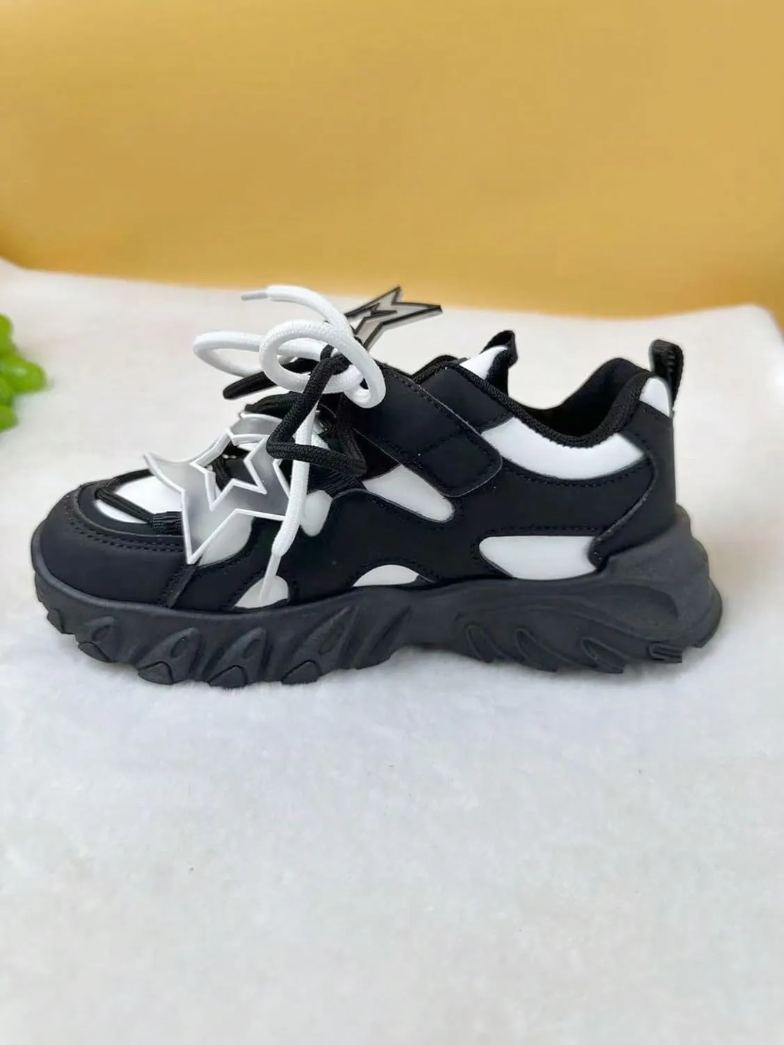 Ombre Y2K Cute Star Pattern Sneakers Stylish Lightweight Low Top Shoes for Kids and Women Casual Everyday Walking School Travel All Season Non Slip Comfort Fit