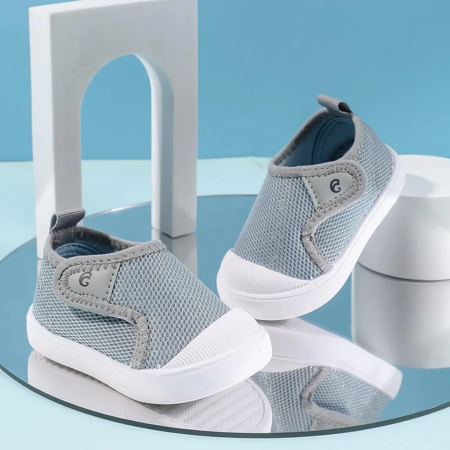 Toddler Girls Boys Shoes Kids Canvas Sneakers with Cartoon Print Adjustable Velcro Strap