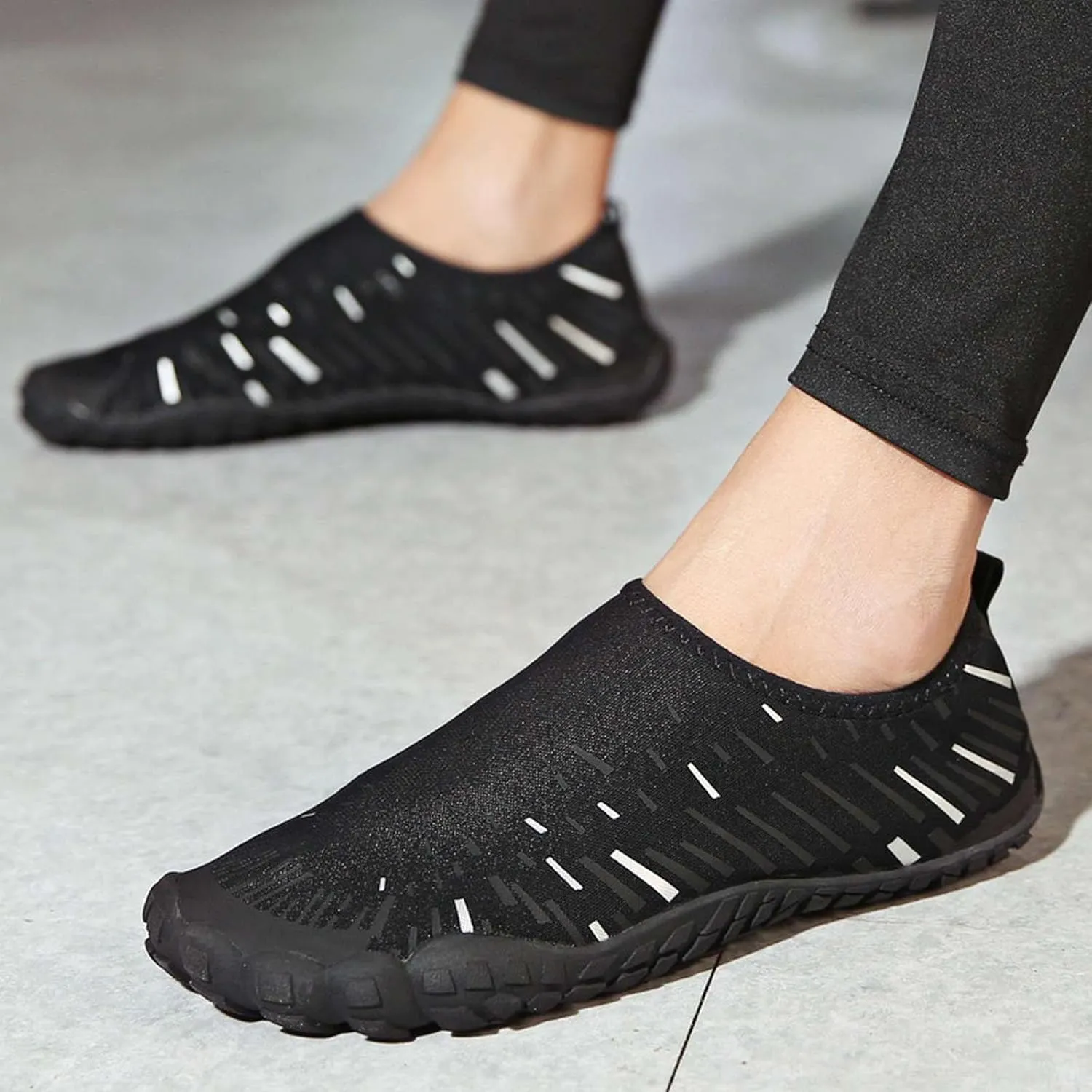 Water Shoes Men Wide Width Breathable Barefoot Shoes Water Hiking Shoes for Men Water Shoes for Women Wide Width Quick Drying Sports Aqua Shoes for Pool Beach Surf Walking Water Park