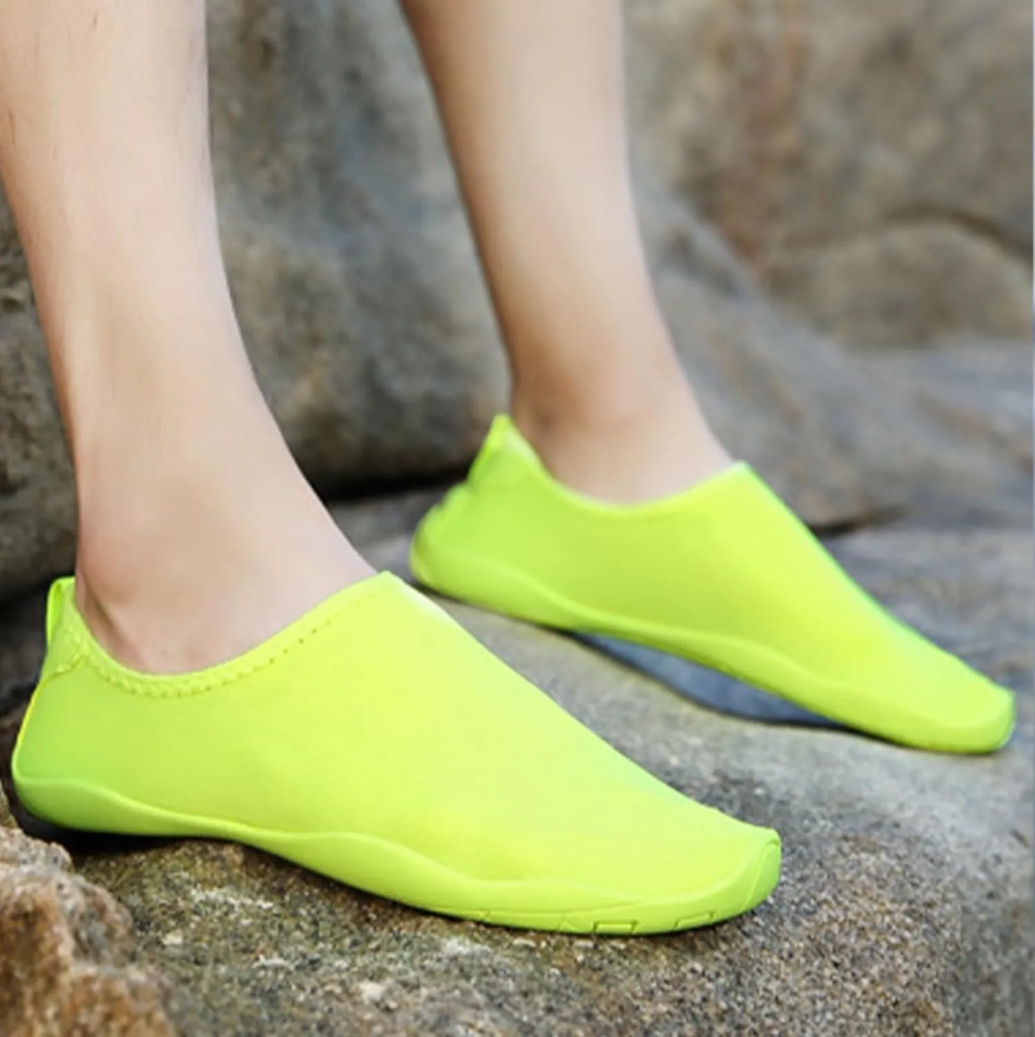 Water Shoes Women Men Barefoot Quick Dry Aqua Socks Beach Swim Pool Shoes Lightweight Outdoor Sports Hiking Surf Yoga Exercise Footwear