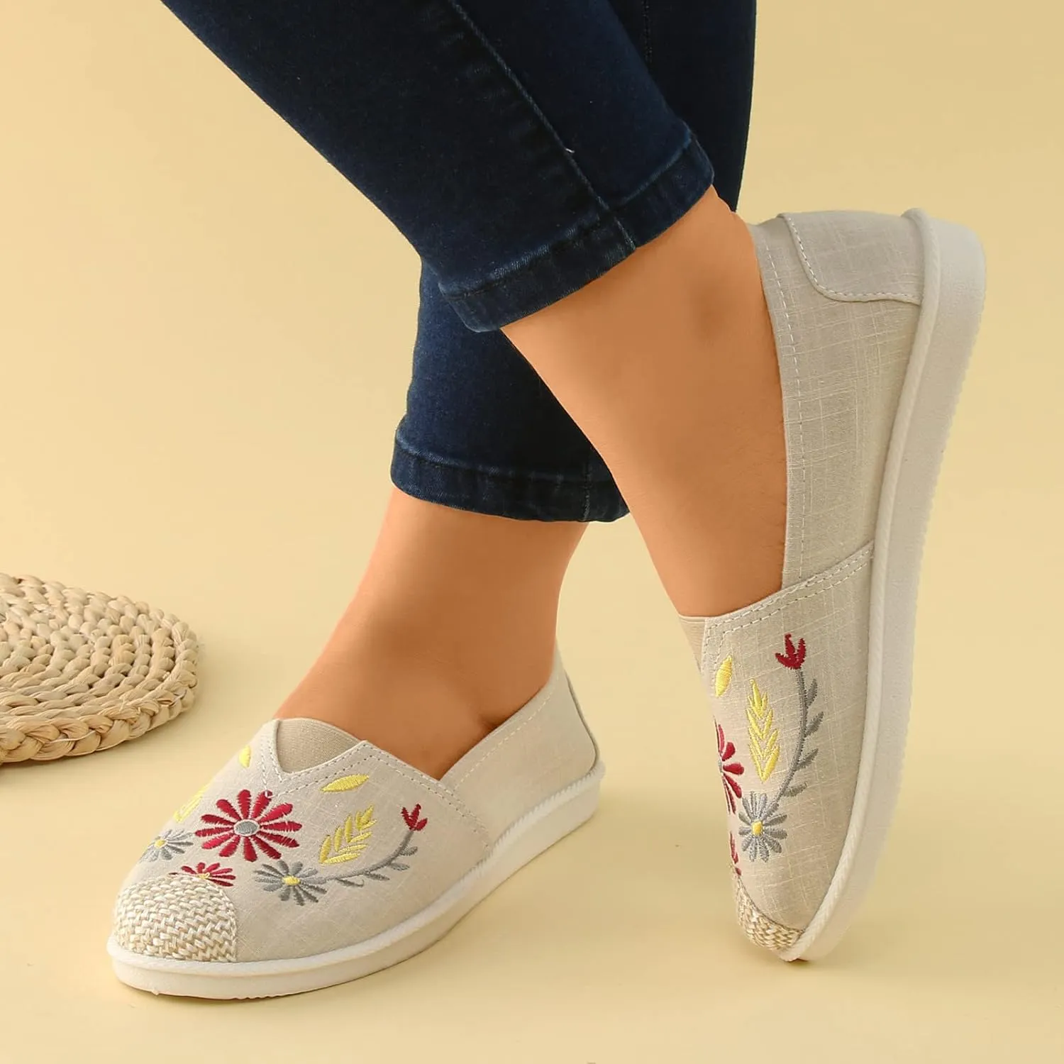 Women's Loafers Casual Slip on Flat Shoes Casual Shoes Women's Comfort Penny Loafers with Arch Support