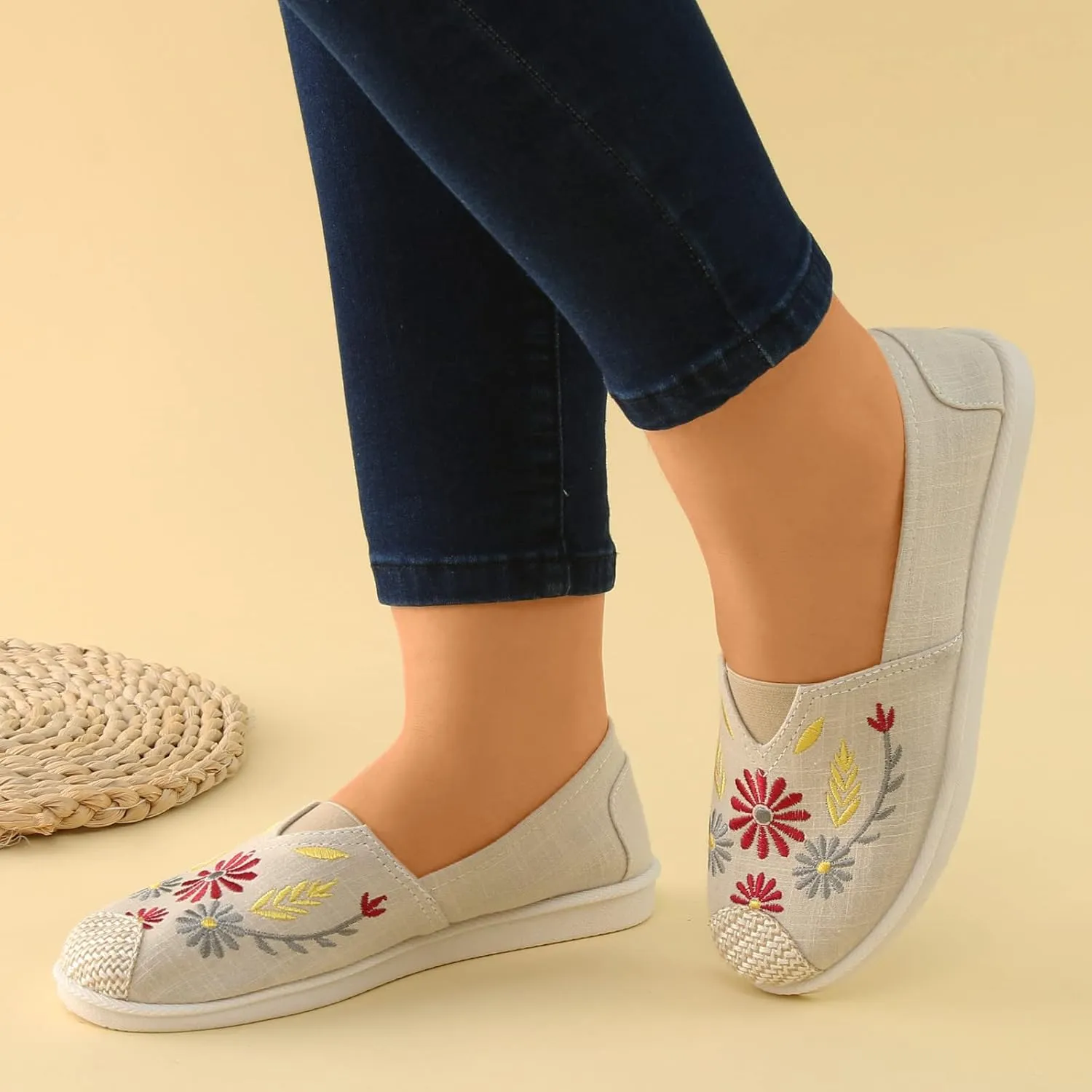 Women's Loafers Casual Slip on Flat Shoes Casual Shoes Women's Comfort Penny Loafers with Arch Support